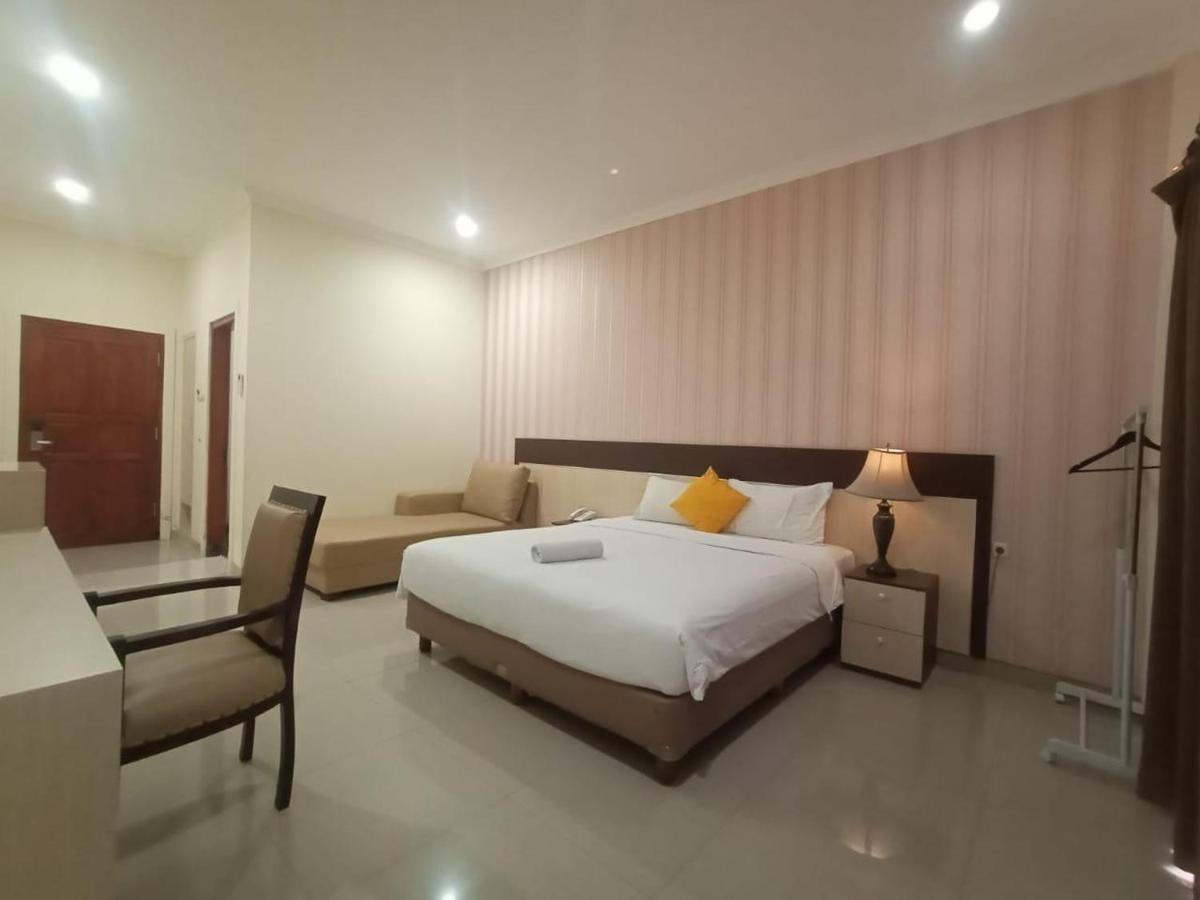 Oyo 90473 Gowin Hotel Kuta Lombok Extérieur photo