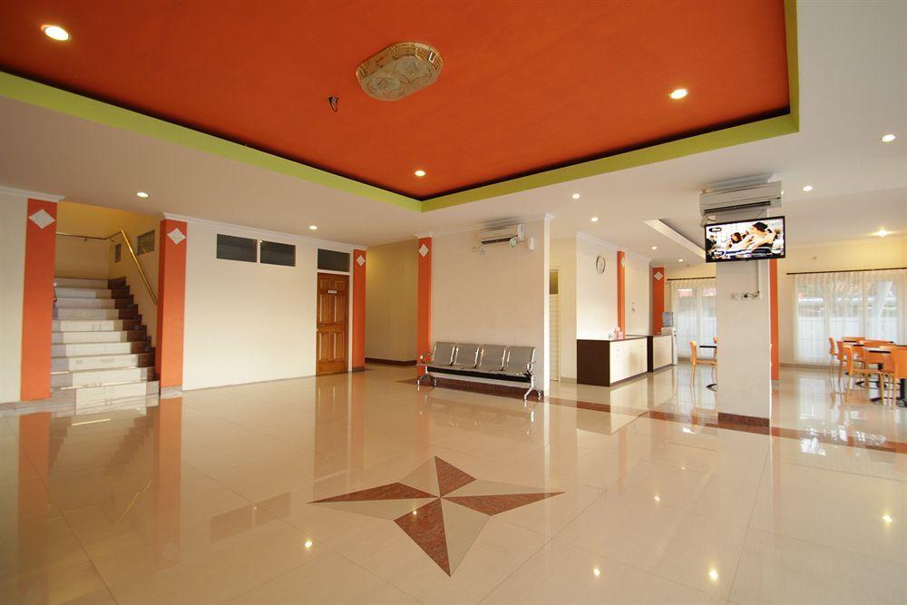 Oyo 90473 Gowin Hotel Kuta Lombok Extérieur photo