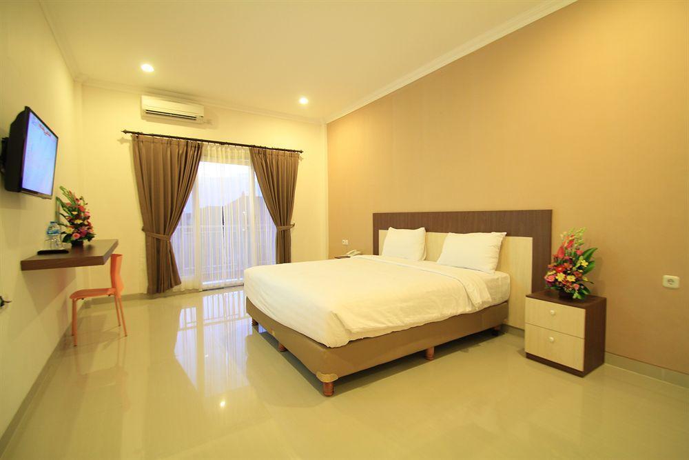 Oyo 90473 Gowin Hotel Kuta Lombok Extérieur photo